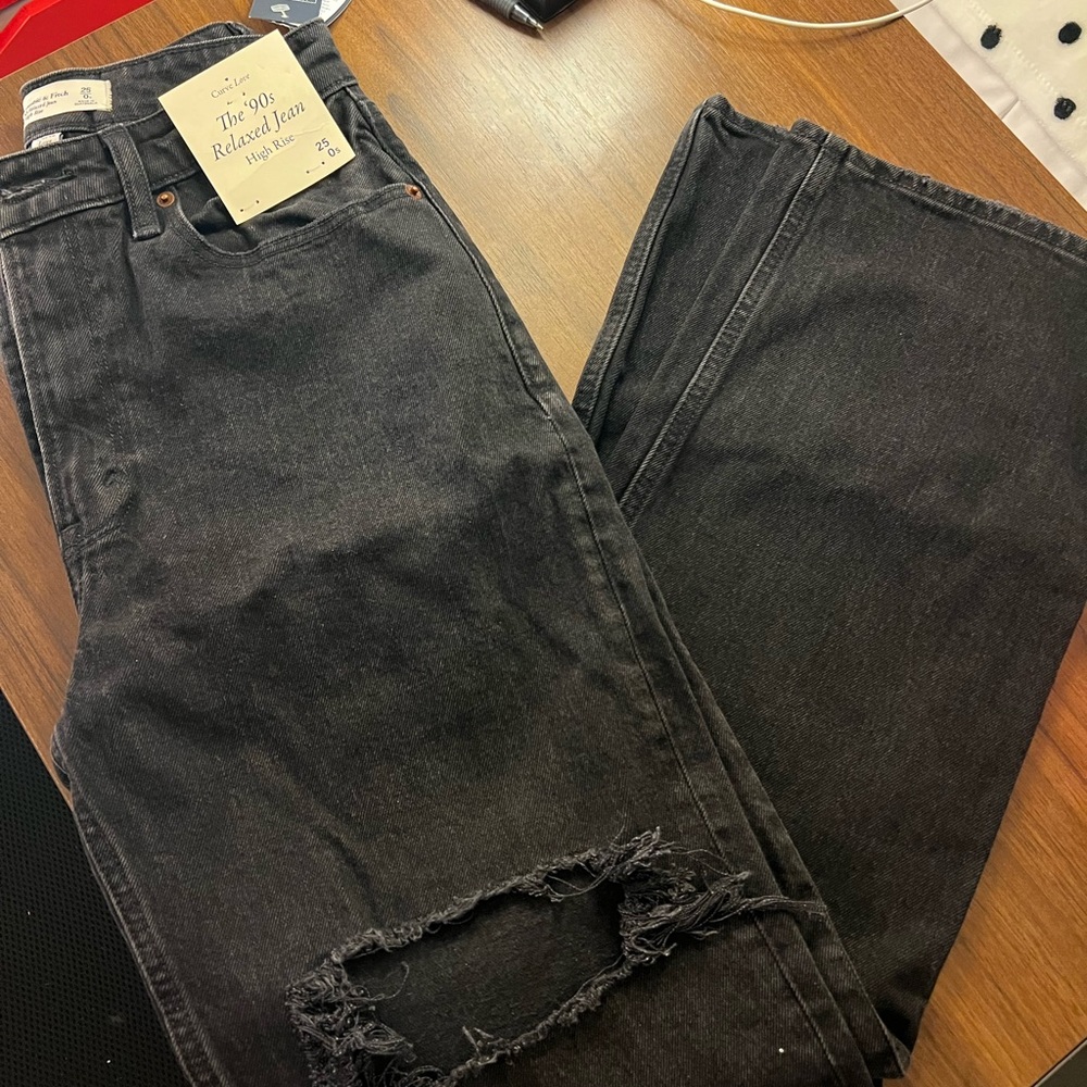 Abercrombie & Fitch The 90s relaxed straight high rise jeans